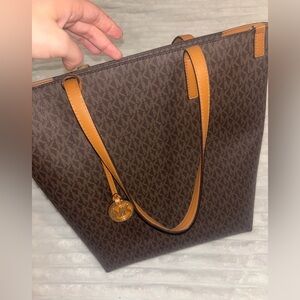 Micheal Kors Large Bag